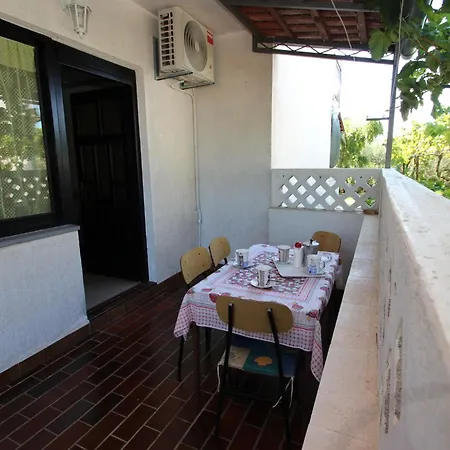 Apartman Sasa B4 - Hr-11069-01 By Interhome Poreč