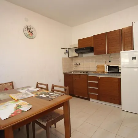 Sasa B4 - Hr-11069-01 By Interhome Apartman Poreč